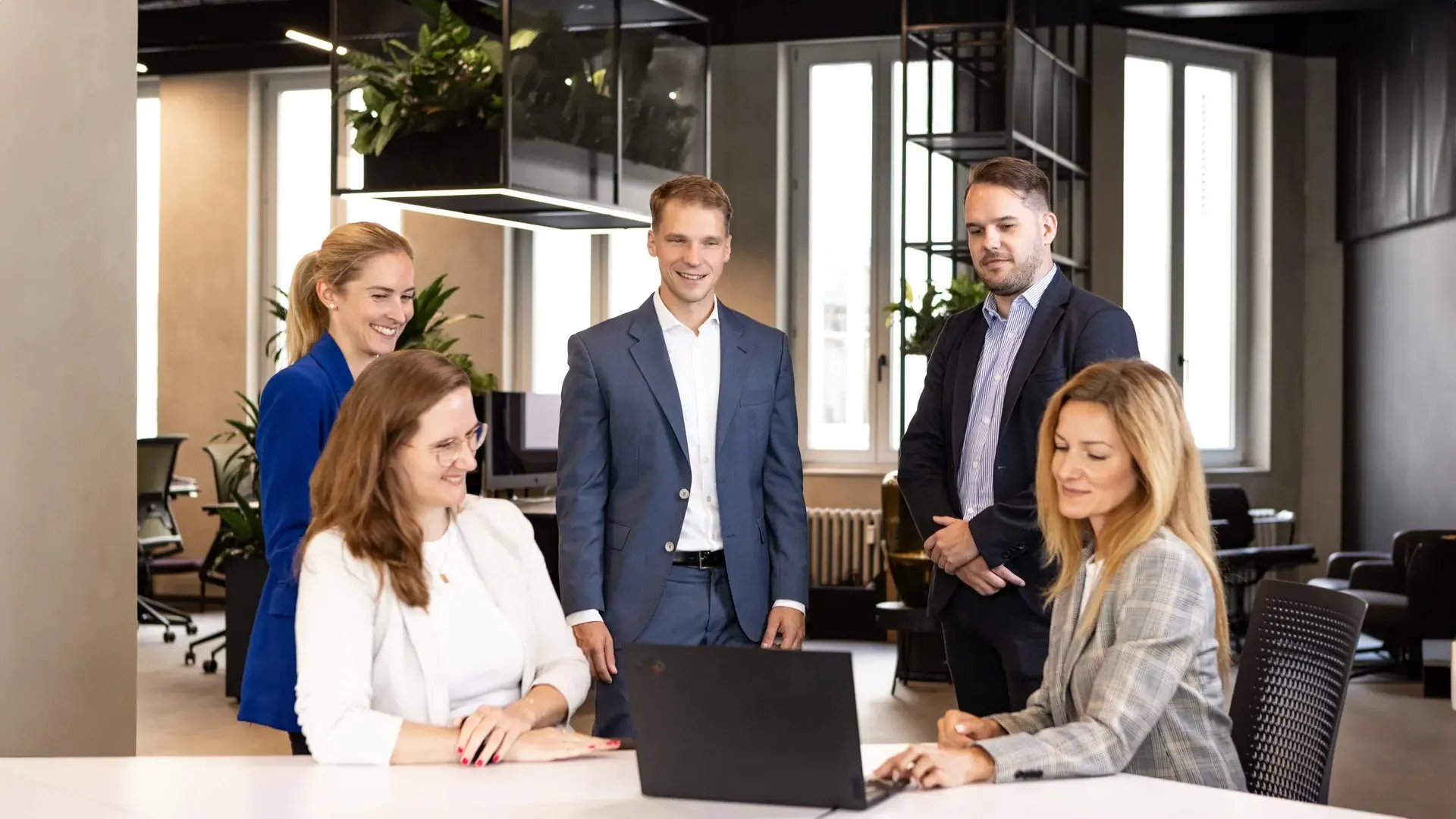 Kolleginnen und Kollegen im MÄHREN Büro am Kurfürstendamm